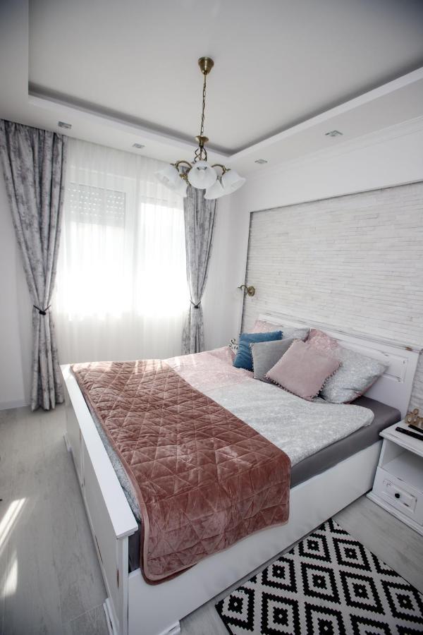 Apartman Mdb Retro Суботица Экстерьер фото